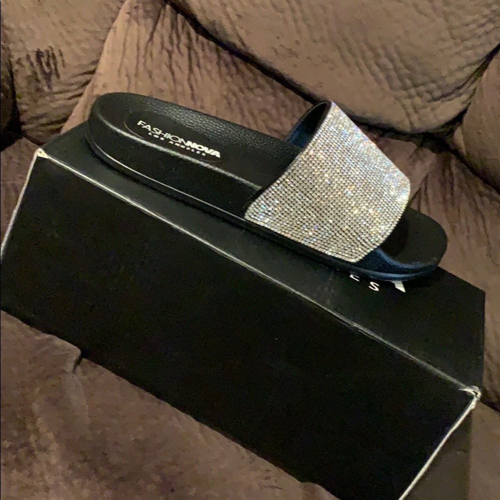 Fashion Nova Let It Shine Slide